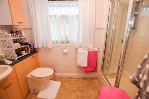 En-Suite- click for photo gallery